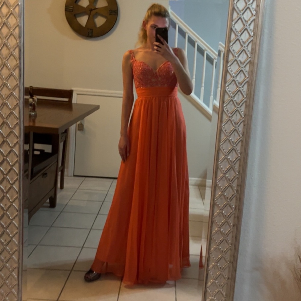 La Femme Peach Prom/Formal Dress